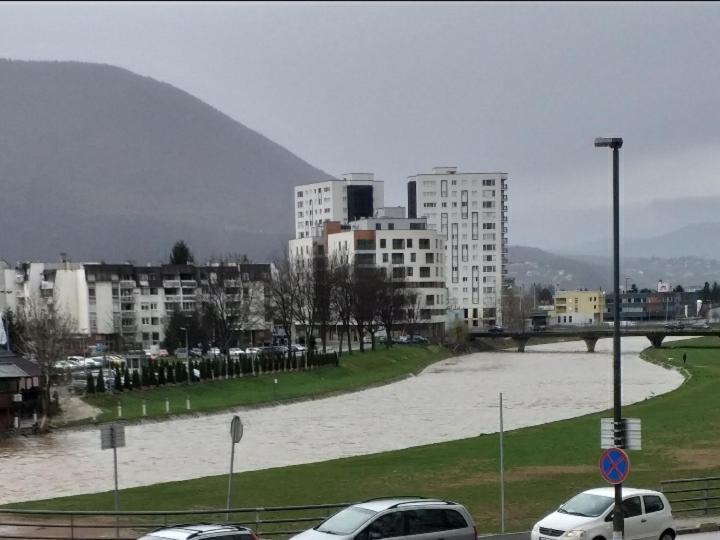 Trosoban Sarajevo, Ilidza Centar Apartman *